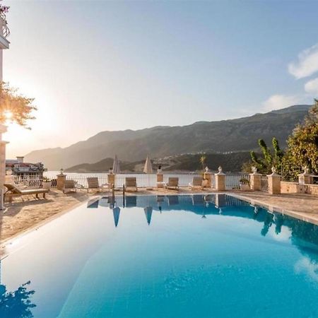 Club Capa Hotel Каш Екстериор снимка