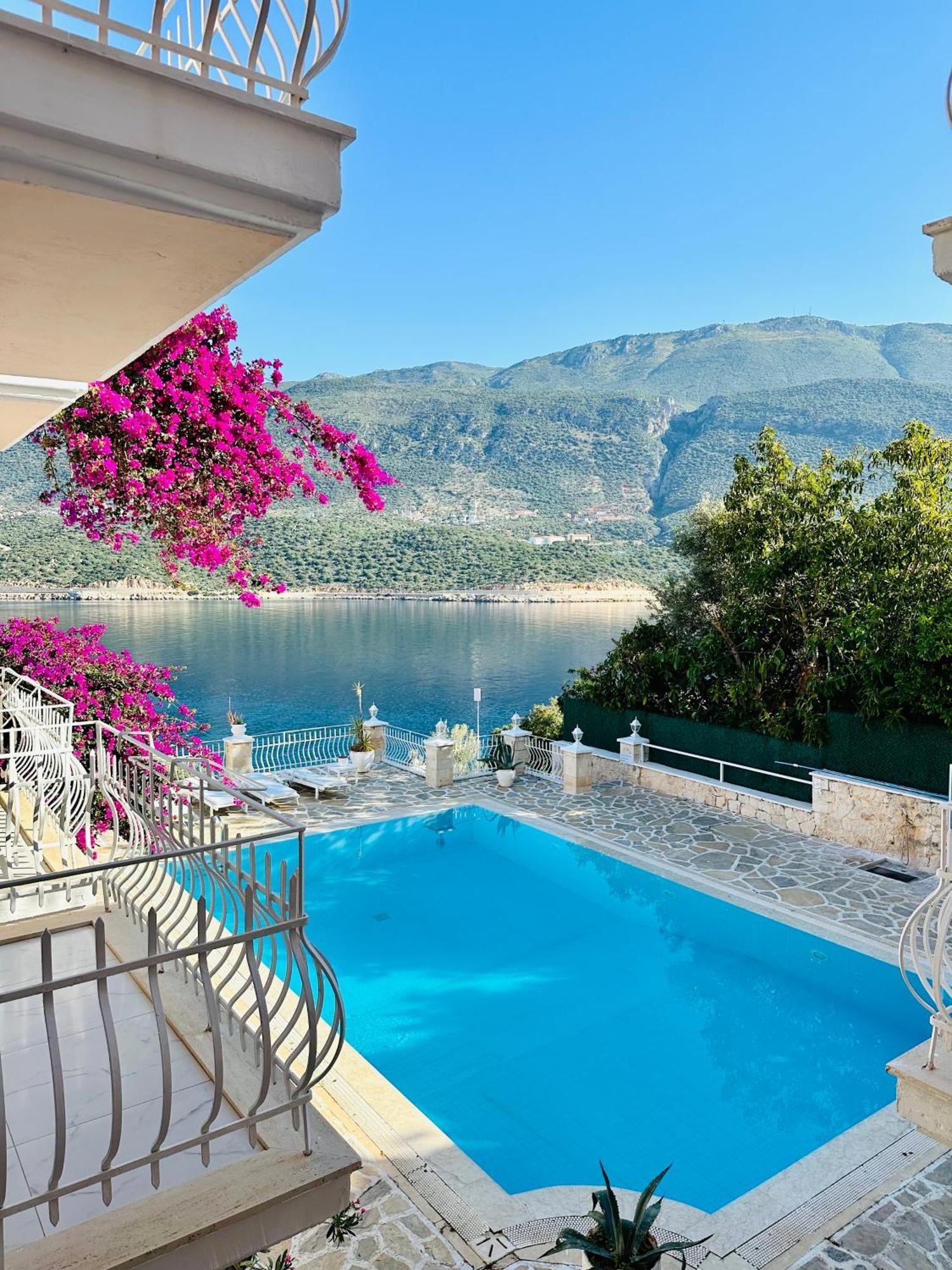 Club Capa Hotel Каш Екстериор снимка